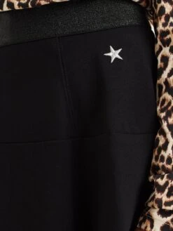 WE FASHION Nederdele Nederdel Børn Sort / Sort-meleret 9 WE FASHION Nederdele Nederdel Børn Sort / Sort-meleret -ChicVerden Salgsbutik 031594f65009328edbe78c60a9d18da0